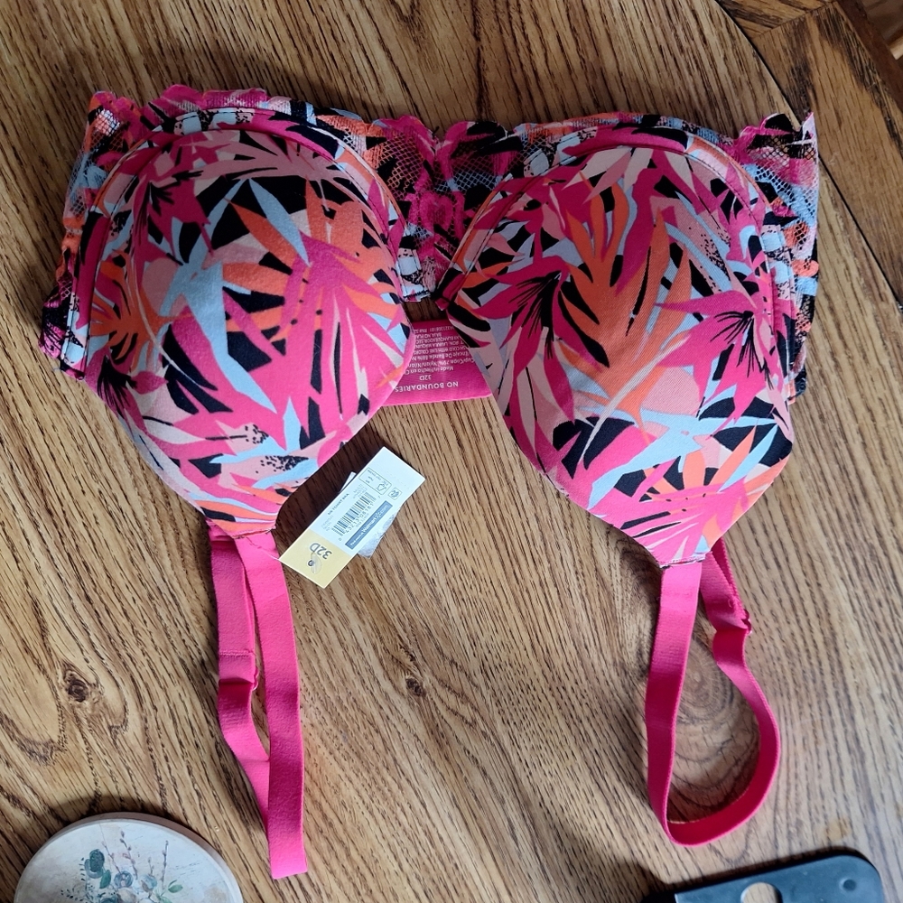 Cute brand new bra